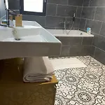 Bellevue, Neuve, 6 Pax, Pisc. Chauffee Брандо